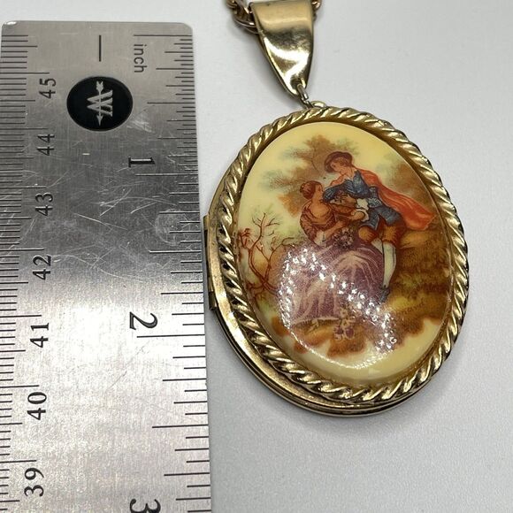 Vintage 1970s Victorian Revival La Rein Fragonard Locket With Chain Necklace - Picture 7 of 7